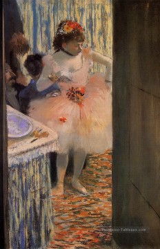 danseuse dans son dressing 1 Edgar Degas Peinture à l'huile